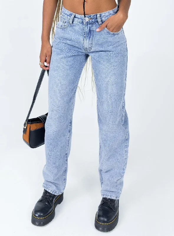 Stunner Low Rise Light Wash Jeans Denim